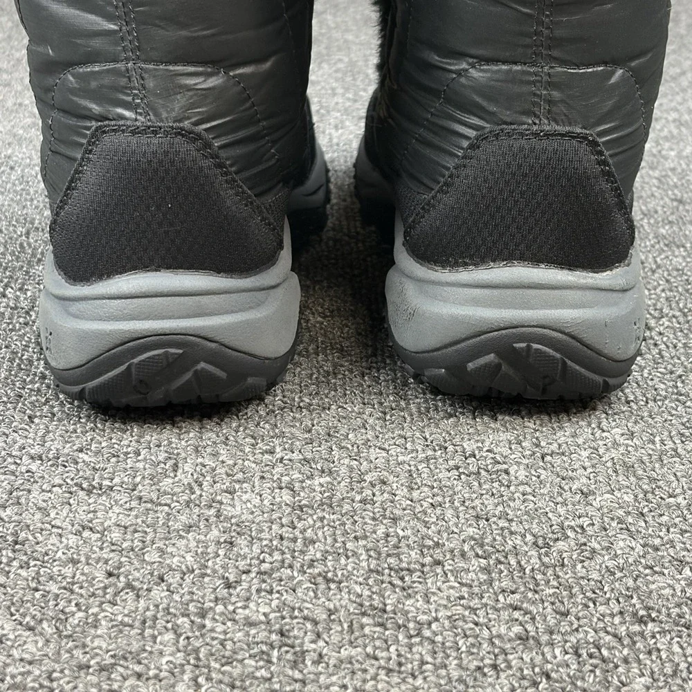 The North Face Nuptse Fur Winter Snow Boots Black Girls Youth Size 2 Insulated